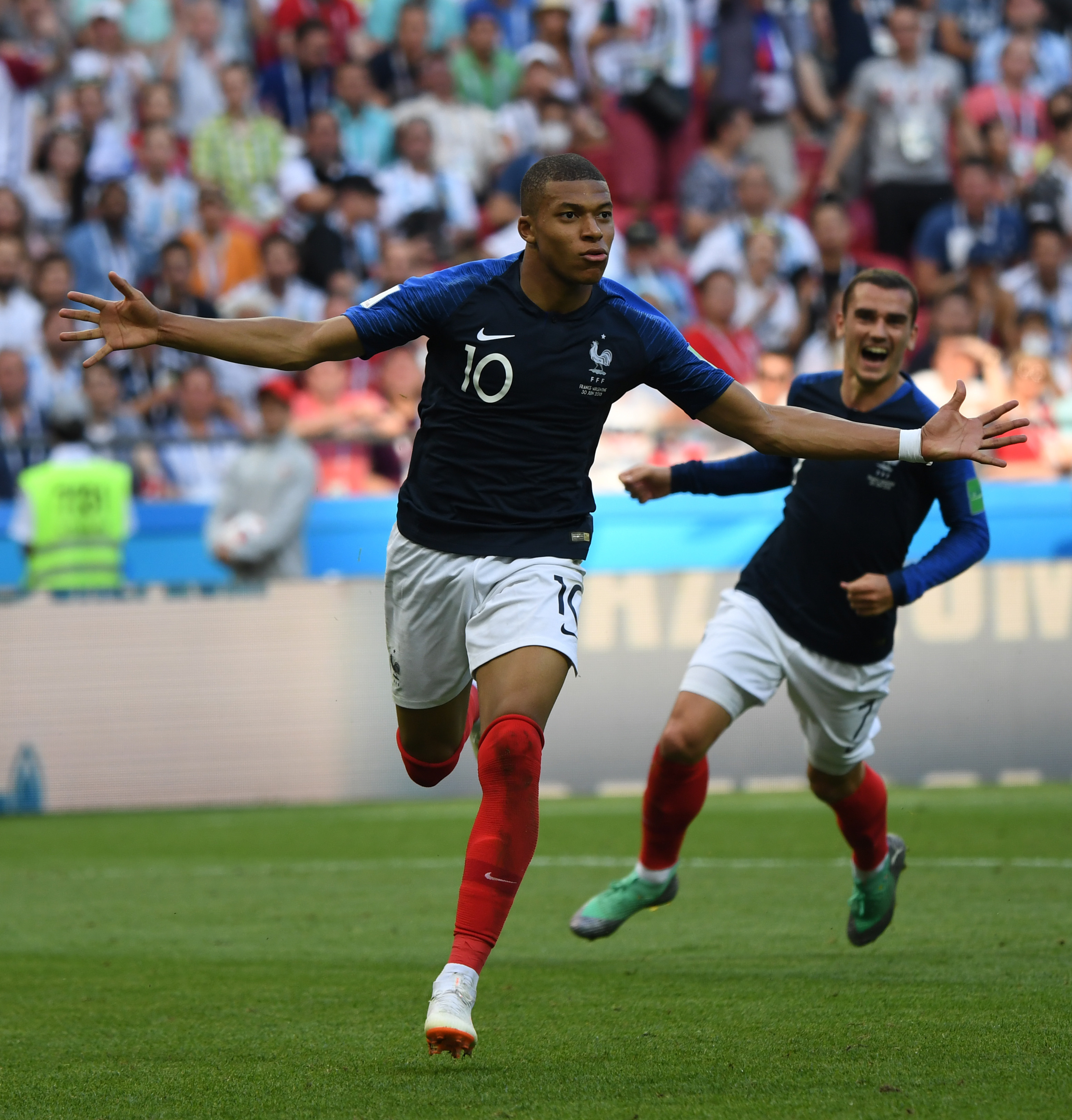 姆巴佩连续8场西甲破门，皇马队史仅次于C罗（姆巴佩西甲8连场进球，皇马队史仅逊C罗）