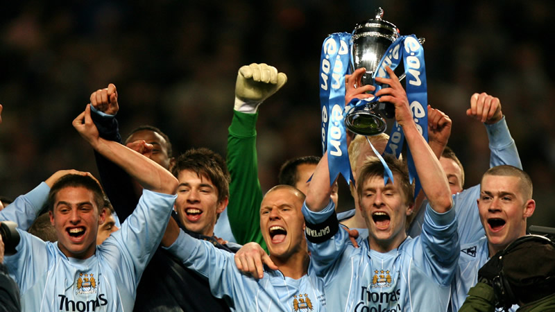 哈登本赛季三分造犯规次数高达27次，断层领先所有人