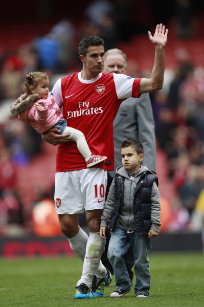 拜仁新战术体系攻守兼备（拜仁战术革新，攻防兼修）