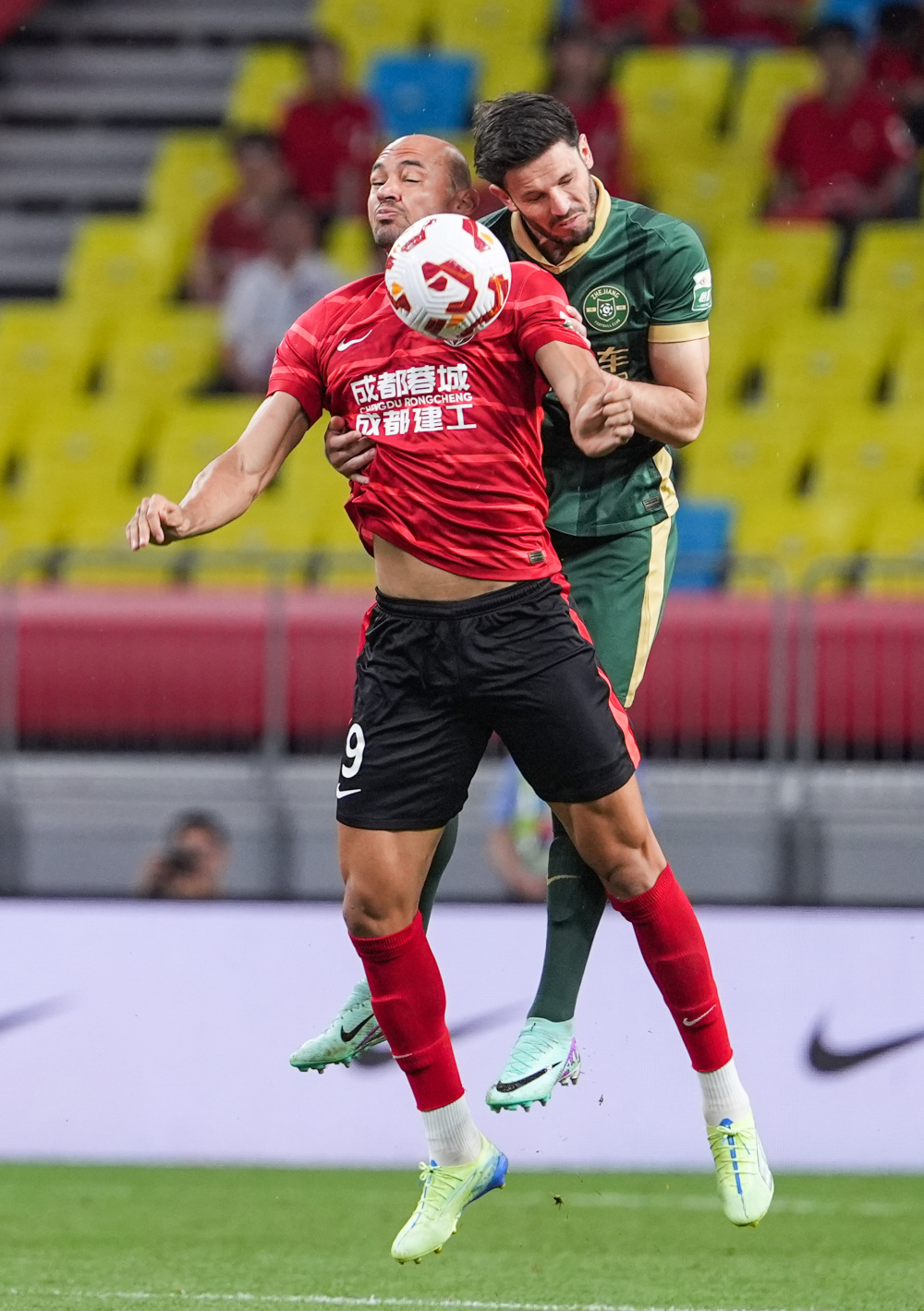 劳塔罗：我每天都为这件球衣付出很多，我为自己感到自豪（劳塔罗：每日为这件球衣倾尽全力，我为自己自豪）