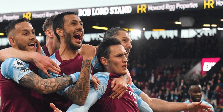 官方：西班牙队补召巴列卡诺前锋德弗鲁托斯进入大名单（官宣：西班牙队递补征召巴列卡诺前锋德弗鲁托斯入选大名单）