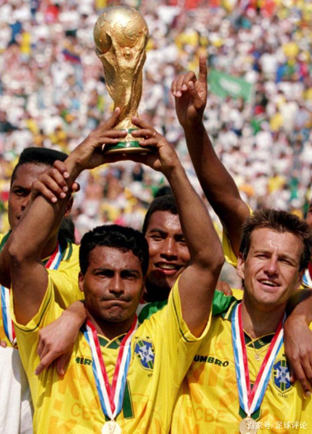 篮球湖人主力球员场上状态火热（湖人主力状态火爆，赛场火力全开）