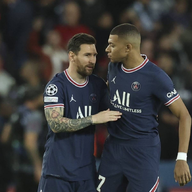 杜兰特关键补篮赢下比赛（杜兰特关键补篮助球队取胜）