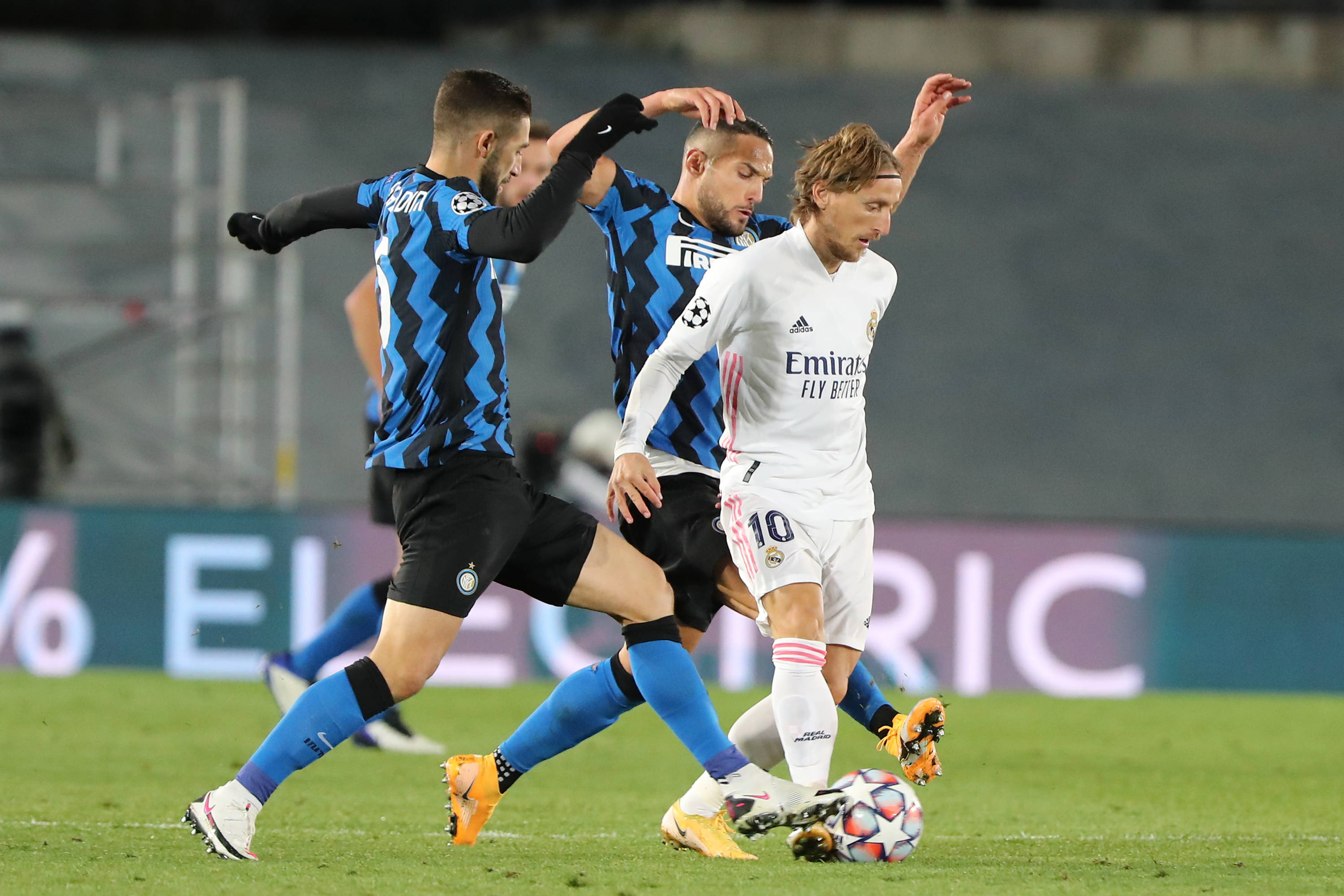 克罗地亚大名单：魔笛、格瓦领衔，科娃入选后又因伤退出（克罗地亚公布名单：莫德里奇、格瓦迪奥尔领衔，科瓦契奇先入围后因伤退赛）