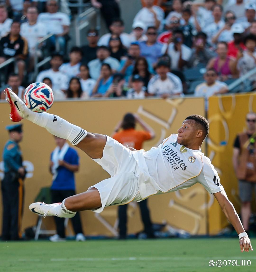 韩鹏：不可能让依木兰和陈泽仕踢全场，再受伤会影响国青集训