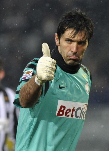 二进宫执教仅半年！官方：水庆霞不再担任上海女足主教练（官宣：水庆霞卸任上海女足主帅，二次回归仅半年即告别）