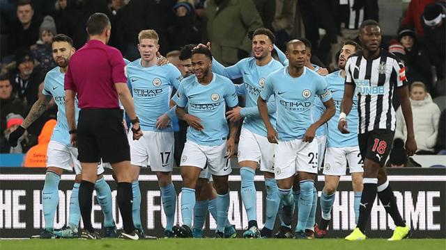 跟队记者：VAR竟然认为米兰对阵帕尔马时的点球是萨56的犯规（队记：VAR认定米兰对帕尔马那粒点球源于萨56犯规）